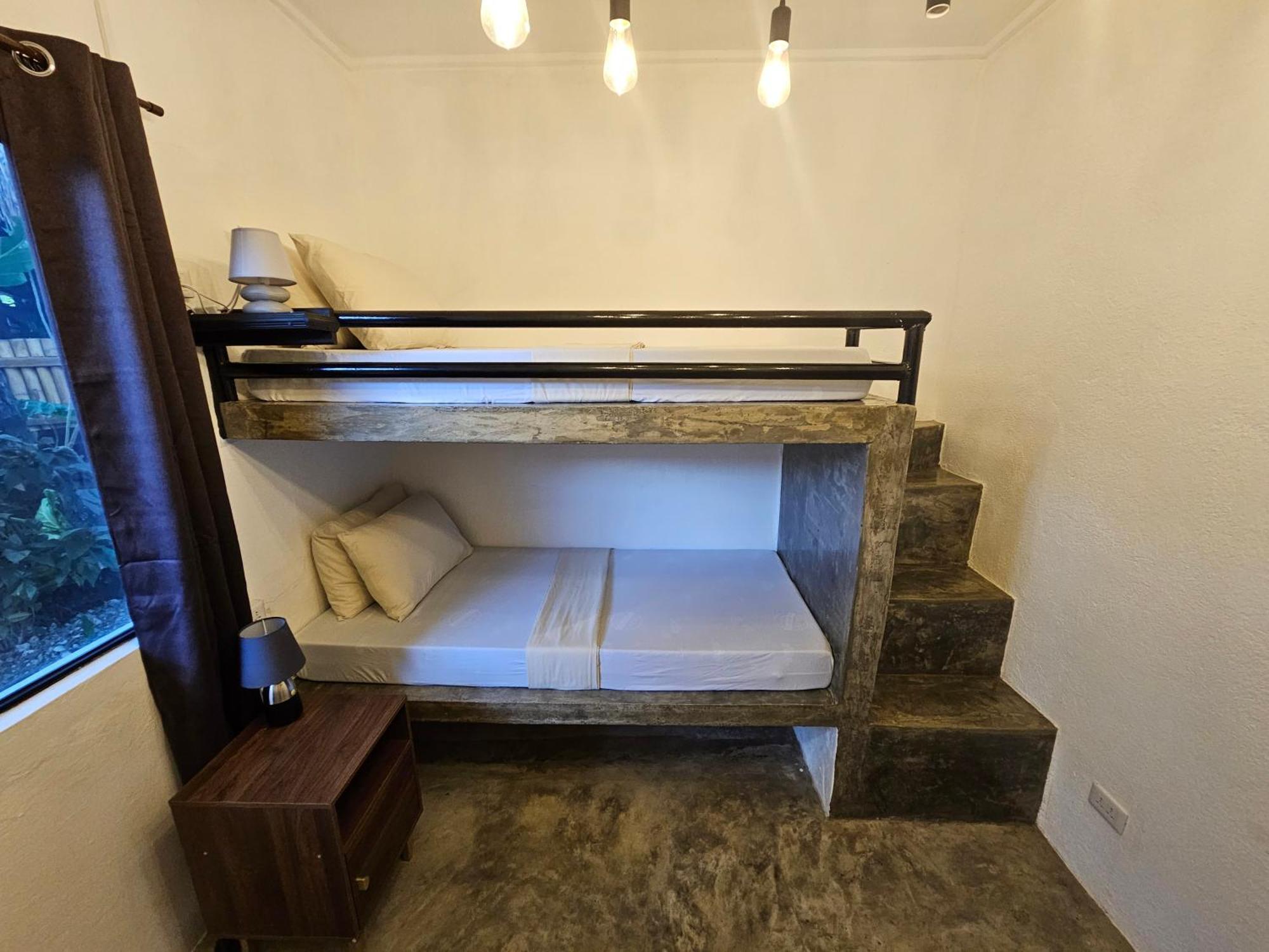 Crazy Bears Hostel Moalboal Zewnętrze zdjęcie